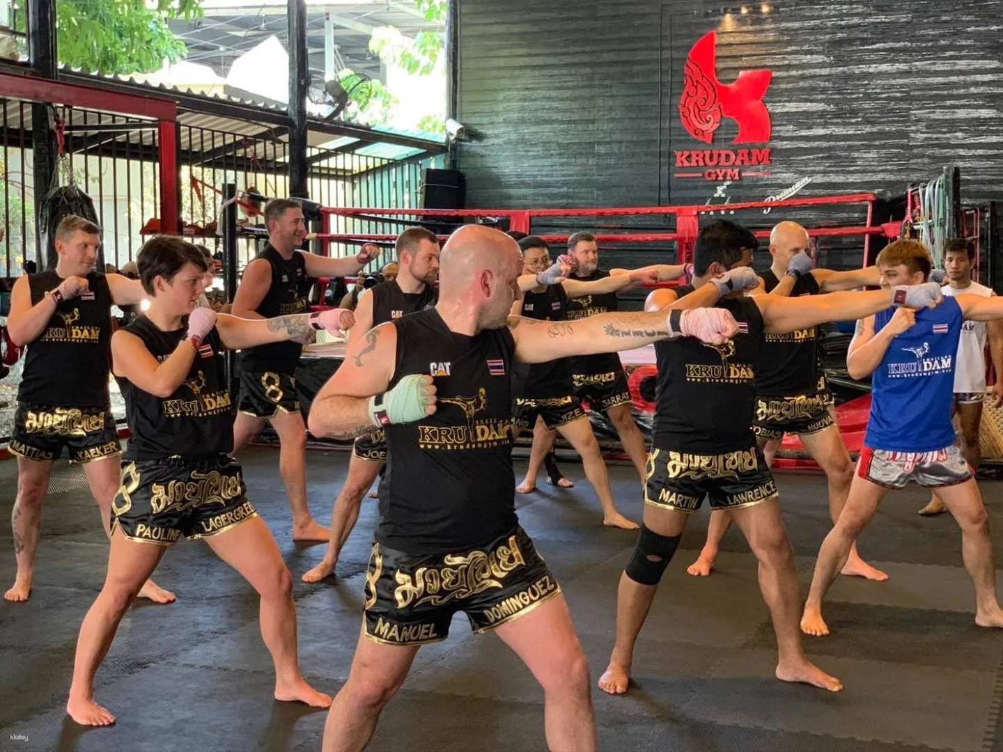 https://image.kkday.com/v2/image/get/w_1920,h_1080,c_fit,q_55,wm_auto/s1.kkday.com/product_136231/20221123104734_3SfiA/jpg