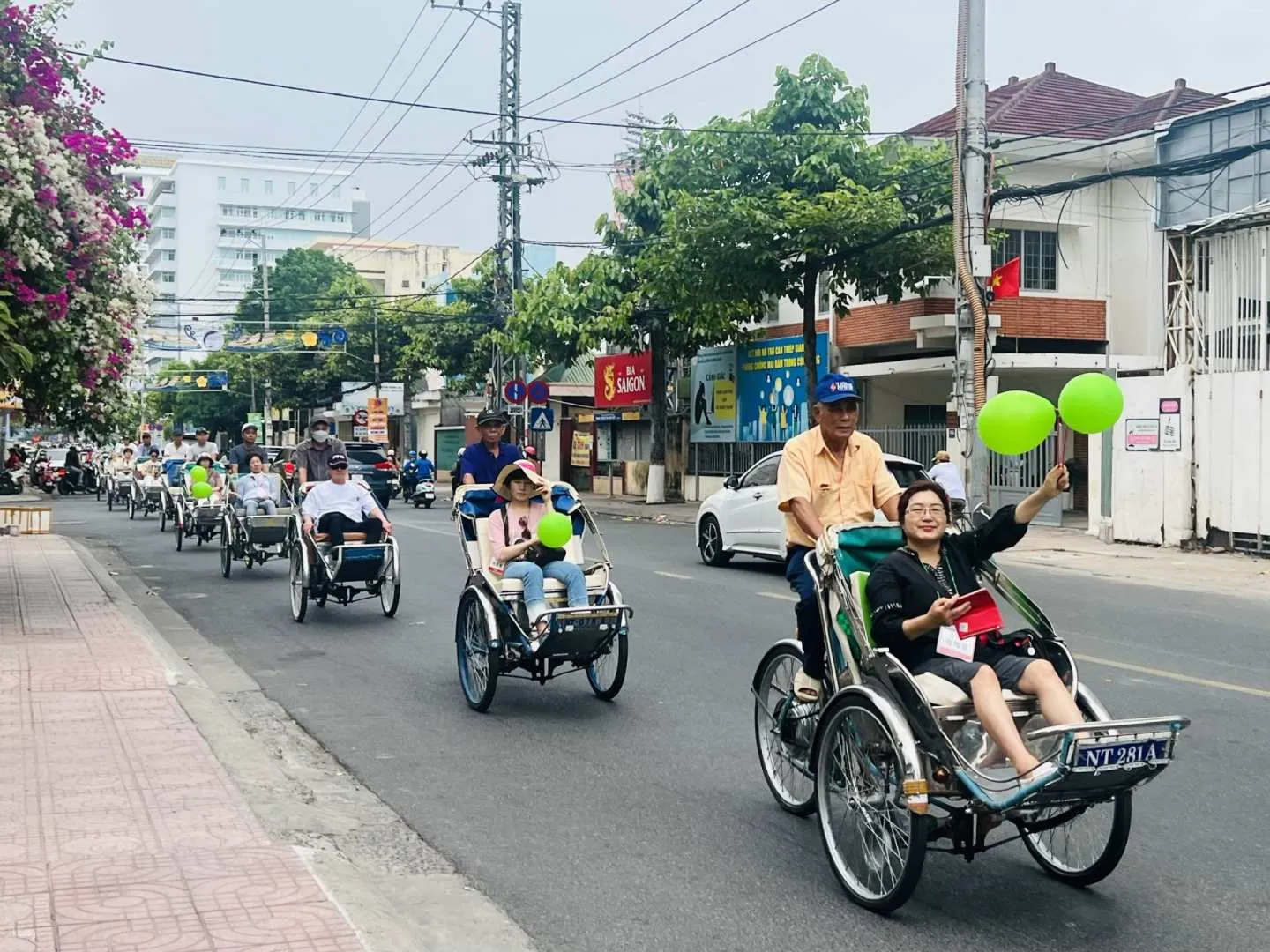 https://image.kkday.com/v2/image/get/w_1920,h_1080,c_fit,q_55,wm_auto/s1.kkday.com/product_146385/20230703025336_SyagT/jpg