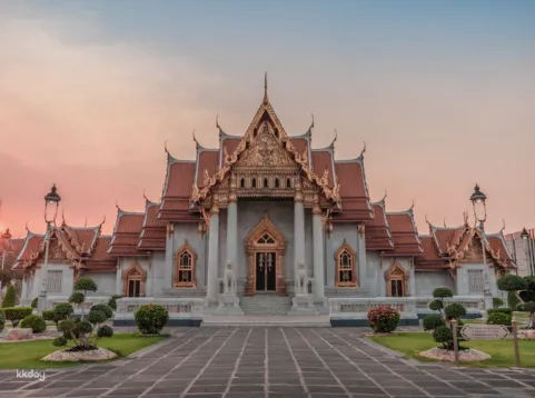 Selfie Bangkok Temple & City Tour: Wat Benchamabophit, Wat Traimit & Flower Market with Tour Guide | Thailand