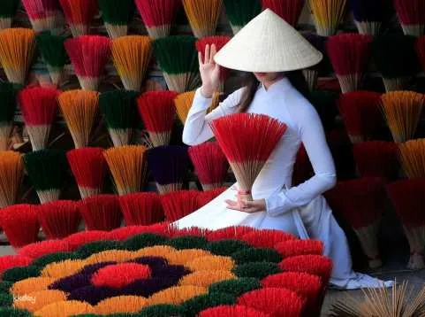 Hanoi Craft Villages Day Tour: Quang Phu Cau Incense Village & Chuong Conical Hat Village (English/Vietnamese/Korean/Chinese/Japanese-Speaking Tour Guide) | Vietnam